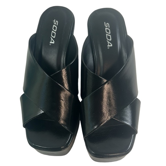 Soda Womens 7M Black Vegan Crisscross Chunky Platform Slip On Grunge Y2K Sandals - Picture 3 of 9